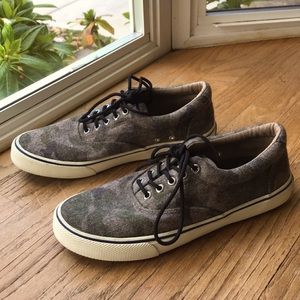 Sperry topsiders camel print